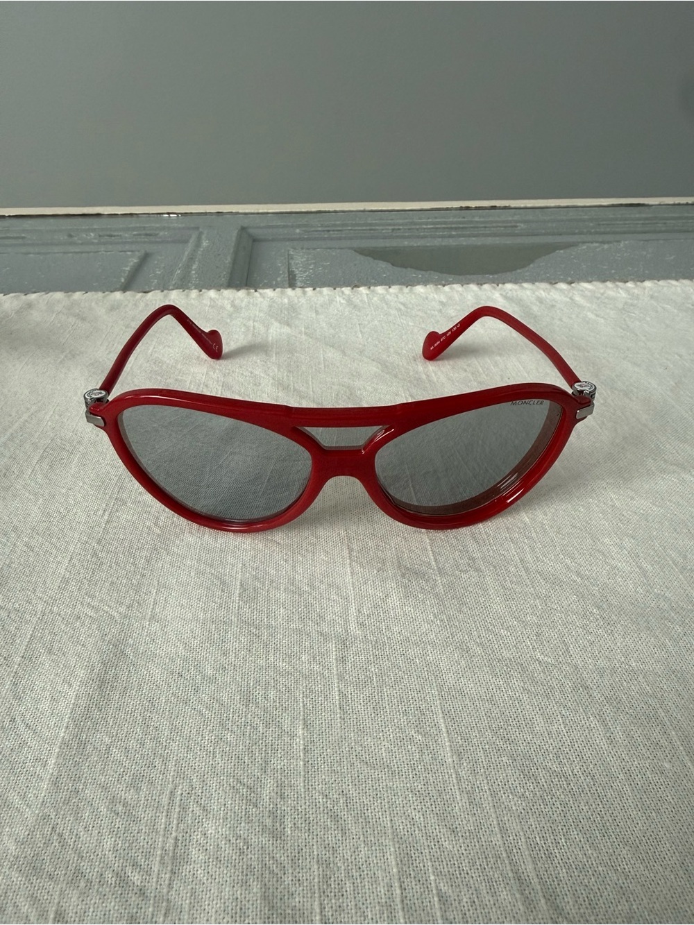 Moncler Red Aviator Mirrored Sunglasses Brand New ! No scratches. Gorgeous ❤️